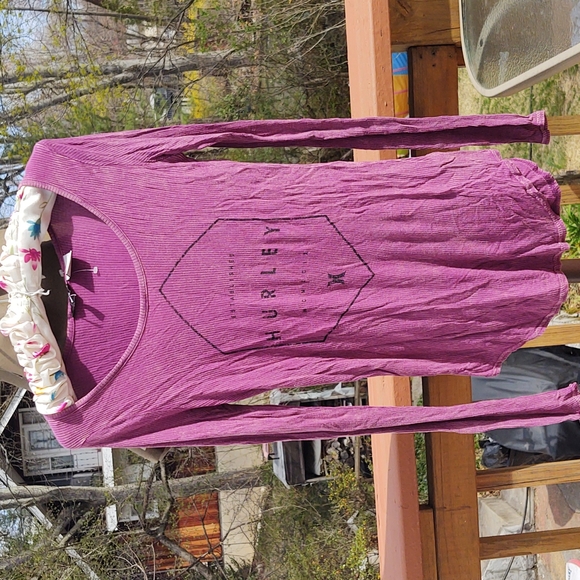 NWOT Hurley long sleeved shirt - Picture 3 of 3